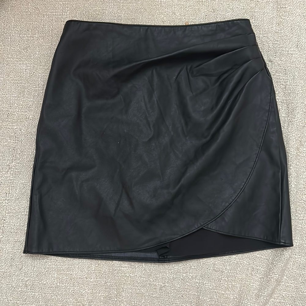 Abercrombie & Fitch Faux Leather Mini Skirt Black Small
